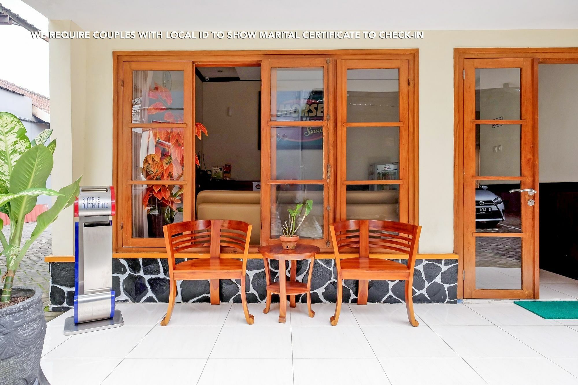 Zen Rooms Near Stasiun Kota Baru Маланг Екстериор снимка